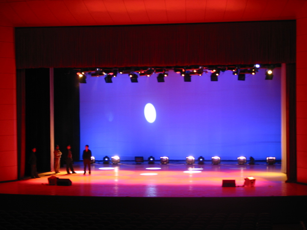 平?jīng)觥窘鹞枧_智能】升降平臺制作精良